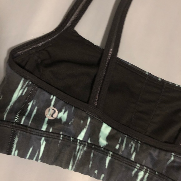 Lululemon Straight Up Bra size 6 - Picture 4 of 7